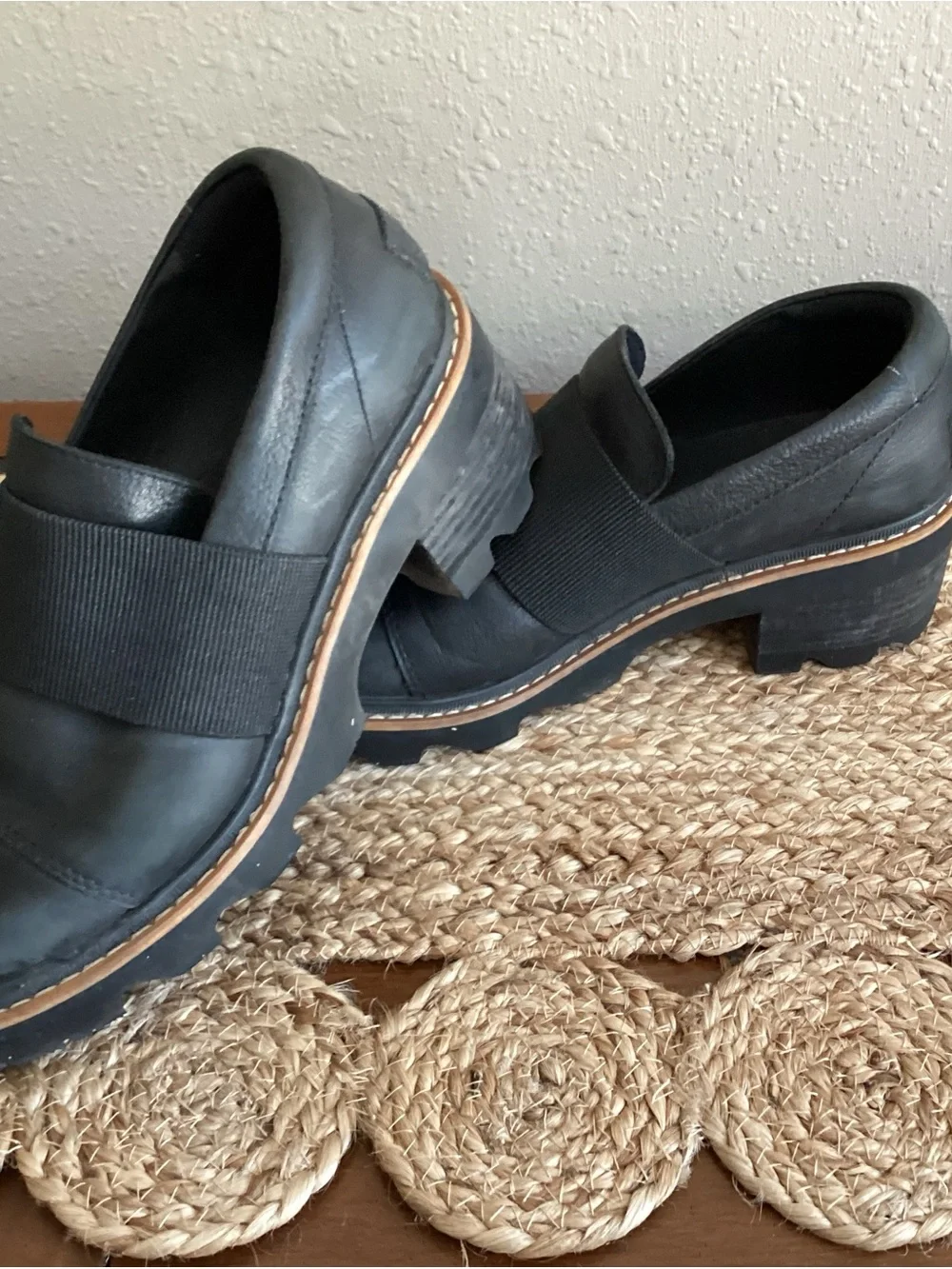 Sorel Black Leather Women’s Slip-On Platform Loafers with Elastic Band